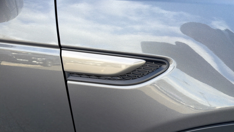 Land Rover Discovery Sport 2.0 TD4 180 SE Tech 5dr Diesel Station Wagon